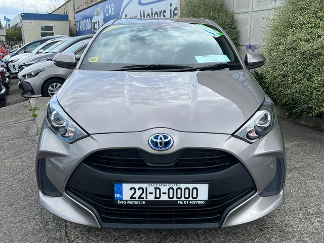 Image for 2022 Toyota Yaris X HYBRID AUTOMATIC 1.5 PETROL //KEYLESS ENTRY//ADAPTIVE CRUISE CONTROL//REVERSE CAMERA//