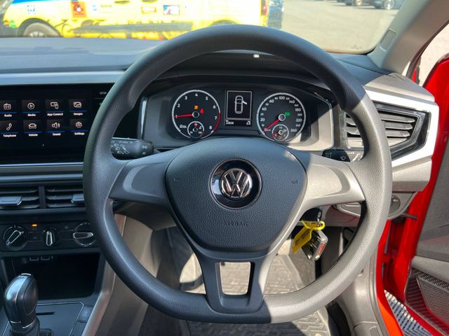 Image for 2019 Volkswagen Polo 1.0 TSI AUTO // VERY LOW MILEAGE // AIR CONDITIONING // APPLE CARPLAY/ANDROID AUTO