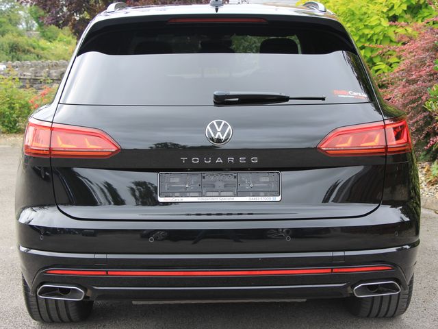 Image for 2023 Volkswagen Touareg Black Edition 2 seat commercial * sunroof 