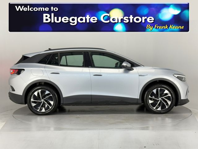Image for 2022 Volkswagen ID.4 PRO 150 KW LIFE 77KWH 204BHP PROPERF**DIGITAL DASH**TOUCH SCREEN MEDIA DISPLAY**PARKING SENSORS**FRONT HEATED SEATS**BLUETOOTH**SMART CLIMATE CONTROL**KEYLESS START**HALF LEATHER INTERIOR**