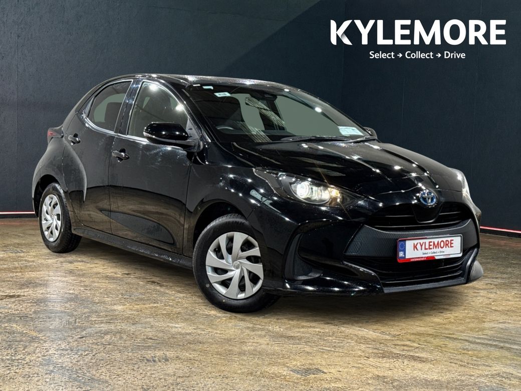 Image for 2023 Toyota Yaris 1.5 HYBRID AUTOMATIC - PUSH BUTTON START/STOP - CRUISE CONTROL - REAR CAMERA