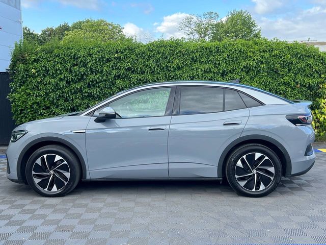 Image for 2023 Volkswagen ID.5 PRO BUSINESS 77KWH // 19" DIAMOND CUT ALLOYS // LEATHER/ALCANTARA INTERIOR // APPLE CARPLAY/ANDROID AUTO