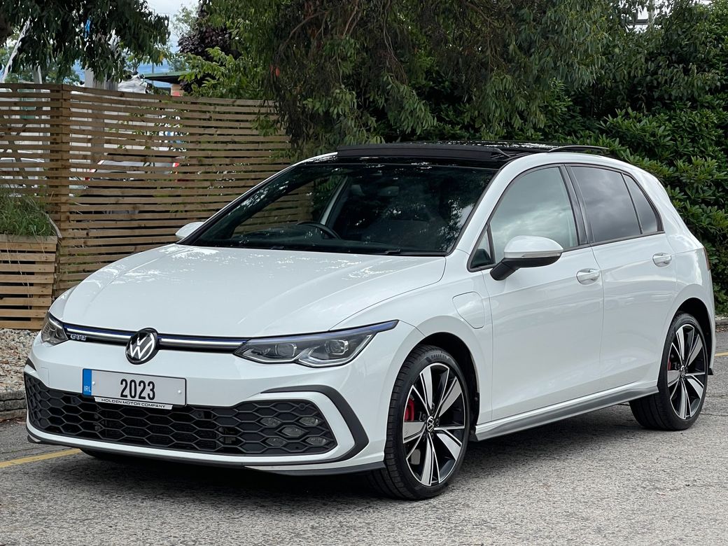 Image for 2023 Volkswagen Golf GTE DSG