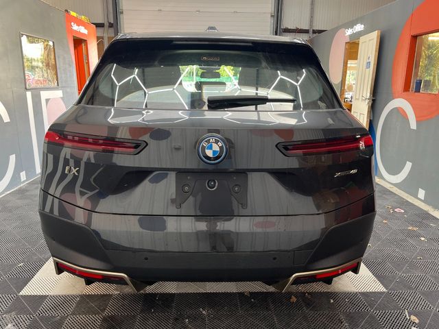 Image for 2022 BMW iX 2022 BMW IX XDRIVE40 AUTOMATIC / CRUISE CONTROL / PARKING CAMERA / ELECTRIC MEMORY & HEATED SEATS / AMBIENT LIGHTS / APPLE CARPLAY AND MORE