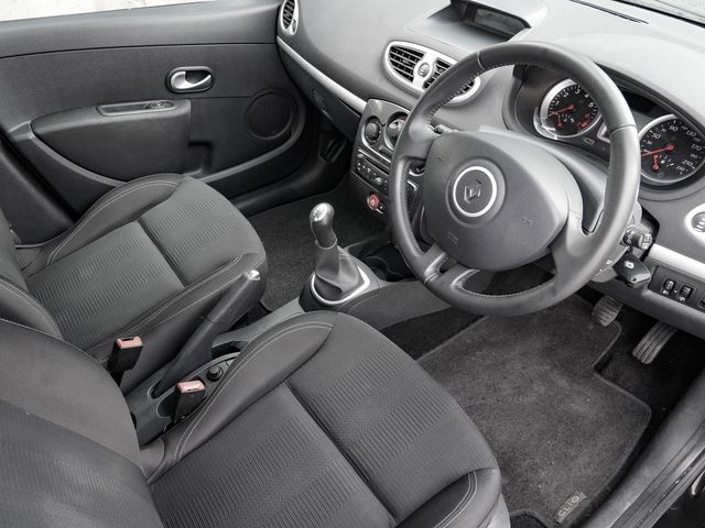 Image for 2012 Renault Clio DYNAMIQUE 1.1 Petrol Manual