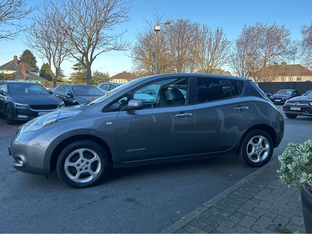 Image for 2015 Nissan Leaf EV SV Cold-Pack 5DR EV-Automatic - Great Value Intro to EV Drive - Ideal Run-Around / City Car Low Cost Motoring - Trade-In Welcome - NCT & Tax -