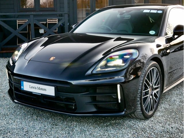 Image for 2024 Porsche Panamera 4 PDK