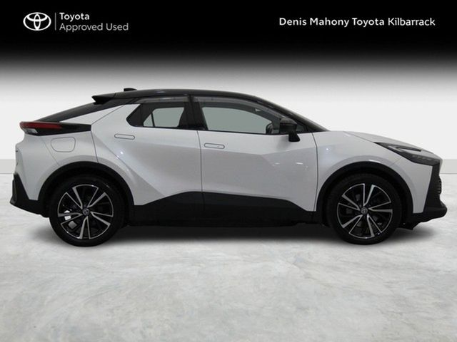 Image for 2025 Toyota C-HR PHEV SOL