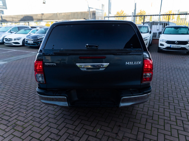 Image for 2020 Toyota Hilux 2.4 D4D ICON AUTOMATIC WITH CANOPY // 1 OWNER WITH FULL TOYOTA STAMPED SERVICE HISTORY // NO TOW BAR // IMMACULATE CONDITION THROUGHOUT // VAT RECEIPT AVAILABLE // AA AND SIMI APPROVED DEALER 2025 //