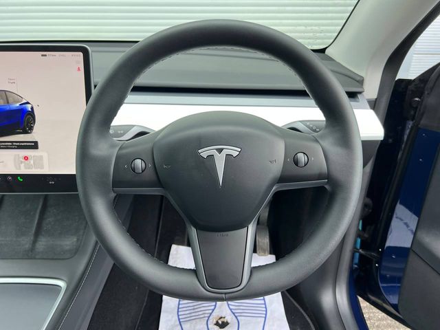 Image for 2024 Tesla Model Y STANDARD RANGE RWD // TESLA AUTOPILOT // PANORAMIC ROOF // 5 HEATED SEATS