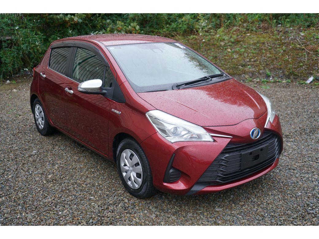 Image for 2017 Toyota Vitz Hybrid 