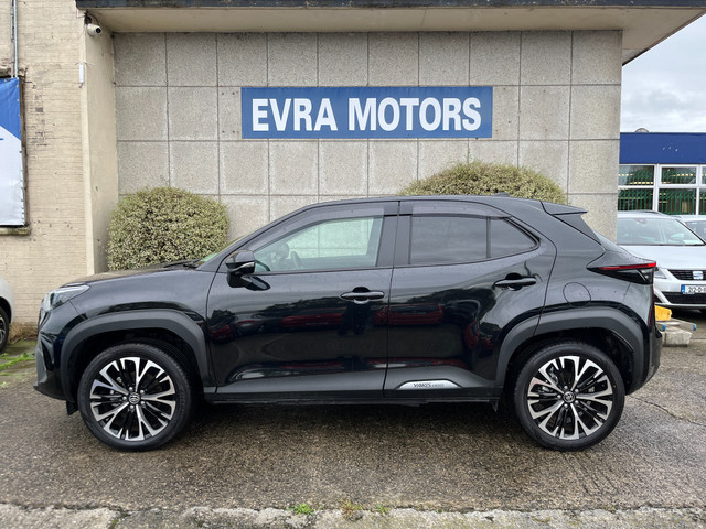 Image for 2025 Toyota Yaris Cross Z HYBRID AUTOMATIC HYBRID 1.5 PETROL //HIGH SPEC//LOW MILES//HALF LEATHER HEATED SEATS//360 PARKING CAMERAS//HEATED STEERING WHEEL//KEYLESS ENTRY//