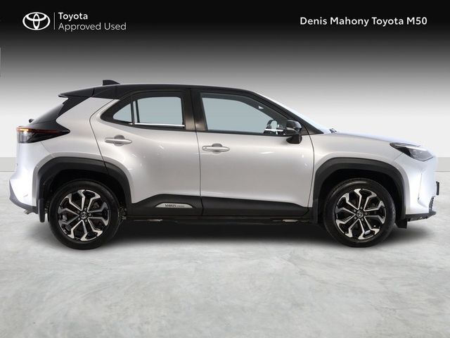 Image for 2023 Toyota Yaris Cross Luna Sport Hybrid