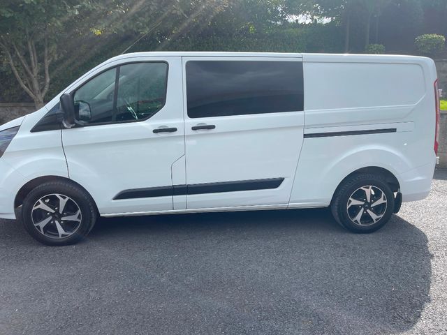 Image for 2019 Ford Transit Custom Crewvan 6 Seater 300 BASE P/V L2 H1 