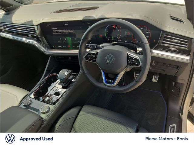 Image for 2025 Volkswagen Touareg 3.0 TSI PHEV 462HP R