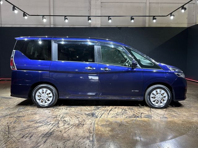 Image for 2019 Nissan Serena 2.0 AUTOMATIC - CRUISE CONTROL - REVERSE CAMERA - MULTI FUNCTION STEERING WHEEL