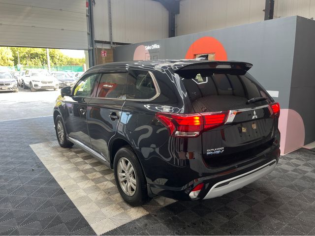Image for 2020 Mitsubishi Outlander 2020 MITSUBISHI OUTLANDER PHEV 2.4L PETROL HYBRID / 48K KMS / HEATED SEATS, REVERSE CAMERA & MORE