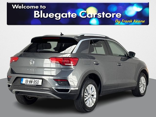 Image for 2019 Volkswagen T-Roc DESIGN 1.0 TSI MANUAL**TOUCH SCREEN MEDIA DISPLAY**MULTIFUNCTIONAL STEERING WHEEL**BLACK CLOTH INTERIOR**PARKING SENSORS**APPLE CARPLAY**ELECTRIC HANDBRAKE**DUAL CLIMATE CONTROL**FINANCE ARRANGED**