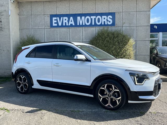 Image for 2023 Kia Niro K3 AUTOMATIC HYBRID 1.6 PETROL //HIGH SPEC//HALF LEATHER HEATED SEATS//HEATED STEERING WHEEL//ADAPTIVE CRUISE CONTROL//REVERSE CAMERA//SAT NAV//KEYLESS ENTRY//
