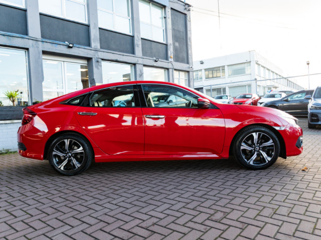 Image for 2021 Honda Civic 1.0 124BHP PREMIUM SALOON // ONLY 76, 000 KMS // IMMMACUALTE CONDITION INSIDE AND OUT // VERY RARE CAR // BUY WITH CONFIDENCE AA AND SIMI APPROVED DEALER 2025 // FINANCE ARRANG