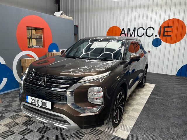 Image for 2023 Mitsubishi Outlander 2023 MITSUBISHI OUTLANDER PHEV P 2.4 AUTOMATIC / CRUISE CONTROL / 360 CAMERA / ELECTRIC MEMORY & HEATED SEATS / PADDLE SHIFTERS / 7 SEATS OPTION / HEATED STEERING WHEEL AND MORE