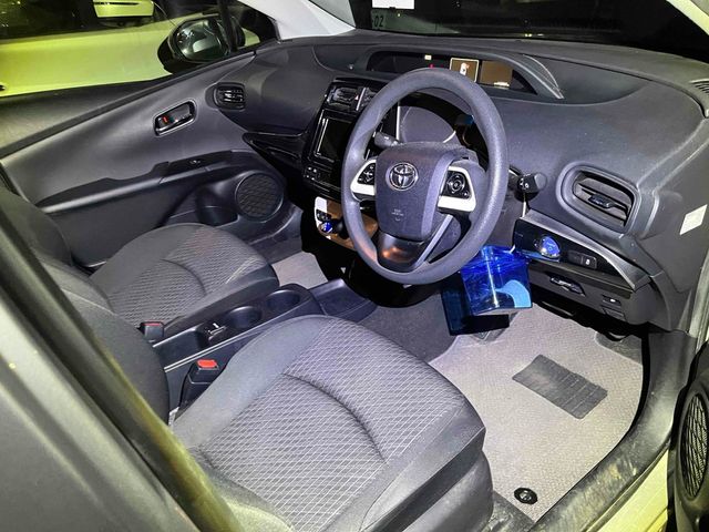 Image for 2017 Toyota Prius 2017 Toyota Prius Hybrid 1.8 Petrol Automatic