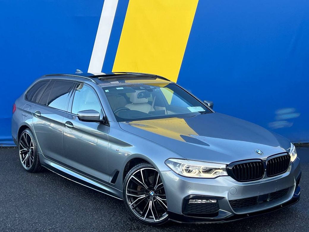 Image for 2018 BMW 5 Series 523d M-SPORT COMPETITION TOURING 2.0 // PANORAMIC SUNROOF // MASSAGE SEATS // 360 PARKING CAMERAS // DIGITAL CLUSTER