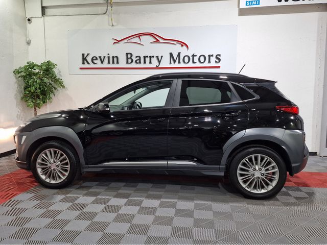 Image for 2019 Hyundai Kona 1.0 KAUAI EXECUTIVE 6 SPEED MANUAL **ORIGINAL IRISH CAR / LOW MILEAGE / APPLE CARPLAY & ANDROID AUTO / CRUISE CONTROL / HEATED FRONT SEATS / REVERSE CAMERA / REAR PARKING ASSIST / REAR PRIVACY GLASS**