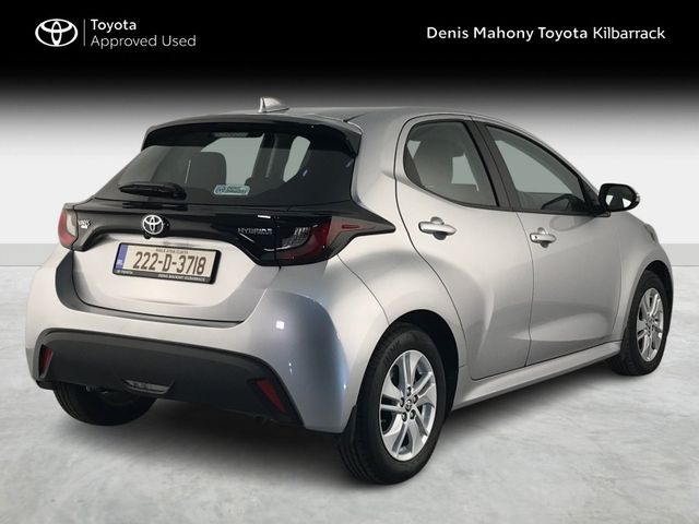 Image for 2022 Toyota Yaris HYBRID LUNA