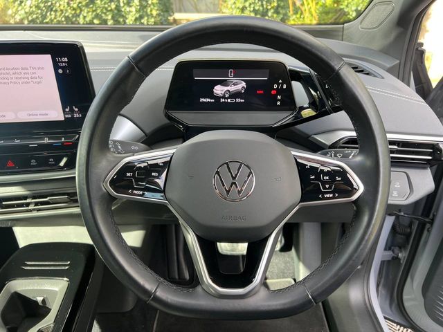Image for 2023 Volkswagen ID.4 PURE LIFE 52KWH // VERY LOW MILEAGE // LEATHER/ALCANTARA HEATED SEATS // ADAPTIVE CRUISE CONTROL 