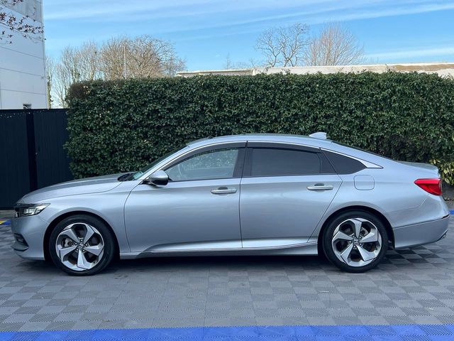 Image for 2020 Honda Accord 2.0 HYBRID ** HUGE SPEC ** // OPENING SUNROOF // LEATHER HEATED SEATS // HEADS-UP DISPLAY