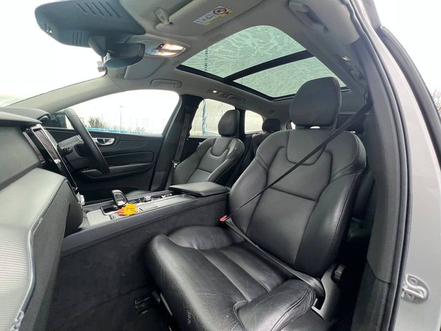 Image for 2023 Volvo XC60 T6 PLUS DARK AWD 2.0 HYBRID // OPENING PAN ROOF // HEATED LEATHER SEATS // APPLE CARPLAY/ANDROID AUTO