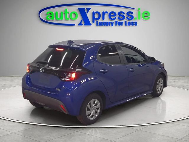 Image for 2021 Toyota Yaris 1.5 HYBRID X Automatic, Reversing camera