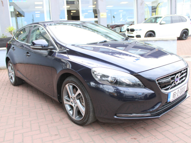 Image for 2016 Volvo V40 2.0D4 SE LUXURY DELUXE 5DR HATCHBACK AUTOMATIC // MINT CONDITION WITH ONLY 110, 000 KMS // BUY WITH CONFIDENCE AA AND SIMI APPROVED DEALER 2025 // FINANCE ARRANGED // ALL TRADE INS WELCOME // 