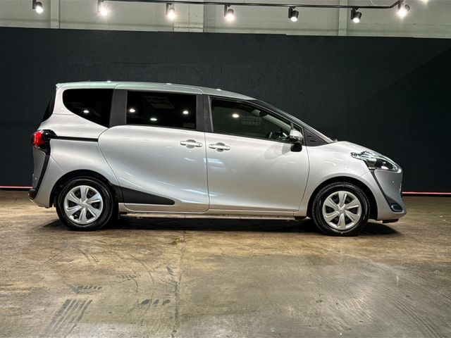 Image for 2021 Toyota Sienta 1.5 HYBRID - POWER SLIDNG DOORS - TOYOTA SAFETY SENSE - REAR CAMERA