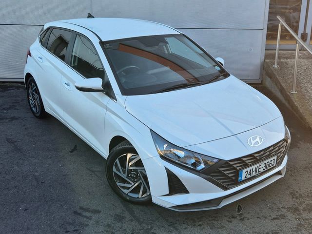 Image for 2024 Hyundai i20 1.2 Petrol Deluxe Plus Manual, CarPlay, Camera, 16" Alloys, Bluetooth, Retractable Door Mirrors, Parking Sensors 