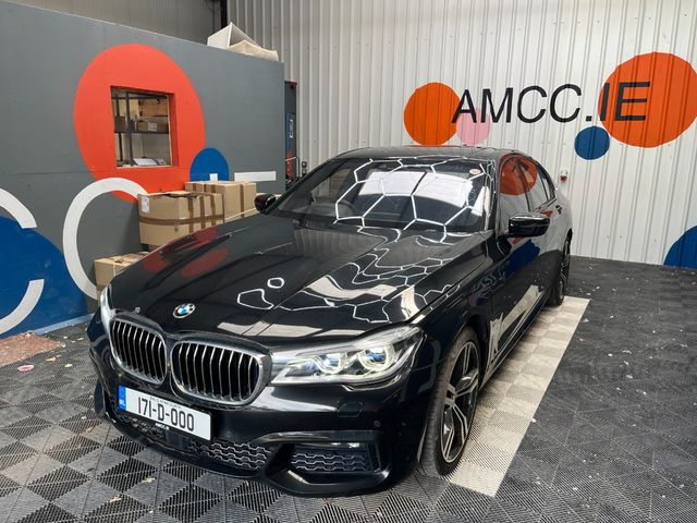 Image for 2017 BMW 7 Series 2017 BMW 740E iPERFORMANCE M-SPORT 2.0 AUTOMATIC / CRUISE CONTROL / PARKING CAMERA / ELECTRIC MEMORY & HEATED SEATS / PADDLE SHIFTERS / AMBIENT LIGHTS AND MORE