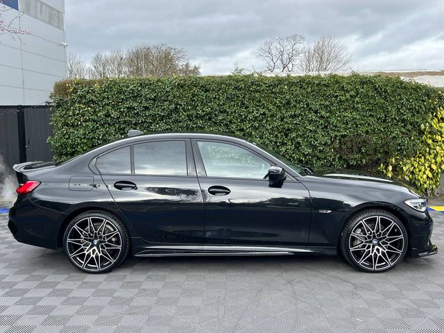 Image for 2021 BMW 3 Series 330e M-SPORT COMPETITION 2.0 HYBRID // NEW M3 COMPETITION ALLOYS // APPLE CARPLAY/ANDROID AUTO // LEATHER HEATED SEATS