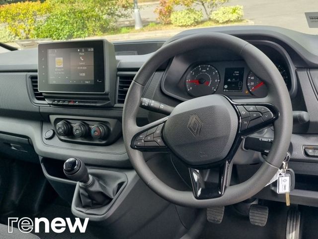 Image for 2026 Renault Trafic LWB 130Start +aircon camera