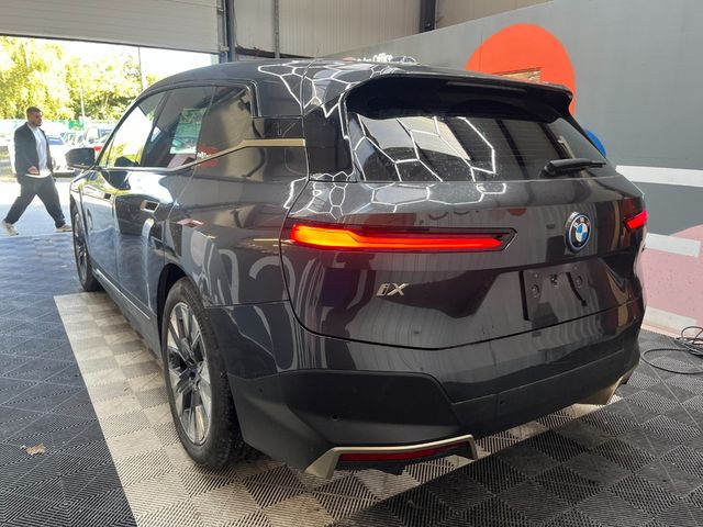 Image for 2022 BMW iX 2022 BMW IX 4WD XDRIVE40 AUTOMATIC / CRUISE CONTROL / PARKING CAMERA / ELECTRIC MEMORY & HEATED SEATS / HEATED STEERING WHEEL / APPLE CARPLAY AND MORE