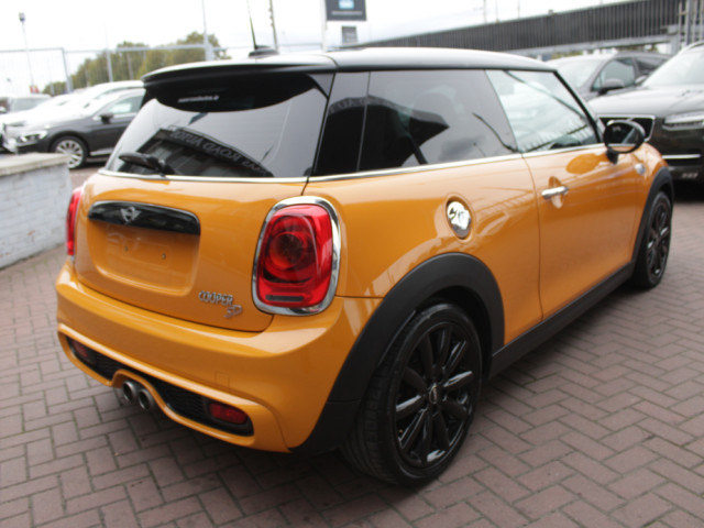 Image for 2016 Mini Cooper D 2.0SD COOPER EDITION 5DR HATCHBACK AUTO // AS NEW CONDITION THROUGHOUT // BUY WITH CONFIDENCE AA AND SIMI APPROVED DEALER 2026 // FINANCE ARRANGED // ALL TRADE INS WELCOME //