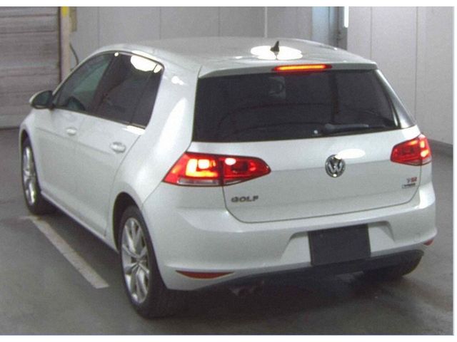Image for 2015 Volkswagen Golf Highline 