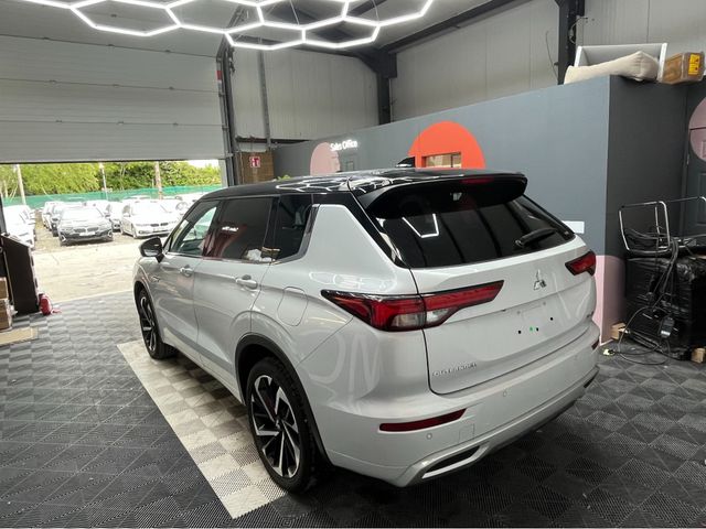 Image for 2024 Mitsubishi Outlander €45950 2024 MITSUBISHI OUTLANDER PHEV P 4WD 2.4 AUTOMATIC / CRUISE CONTROL / 360° CAMERA / ELECTRIC MEMORY & HEATED SEATS / PADDLE SHIFTERS / HEATED STEERING WHEEL / 7 SEATS OPTION / PANORAMIC SUNR