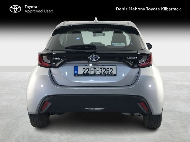 Image for 2022 Toyota Yaris HYBRID LUNA