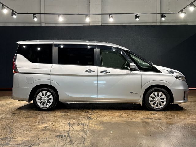 Image for 2017 Nissan Serena 2.0 HYBRID AUTOMATIC - CRUISE CONTROL - REVERSE CAMERA
