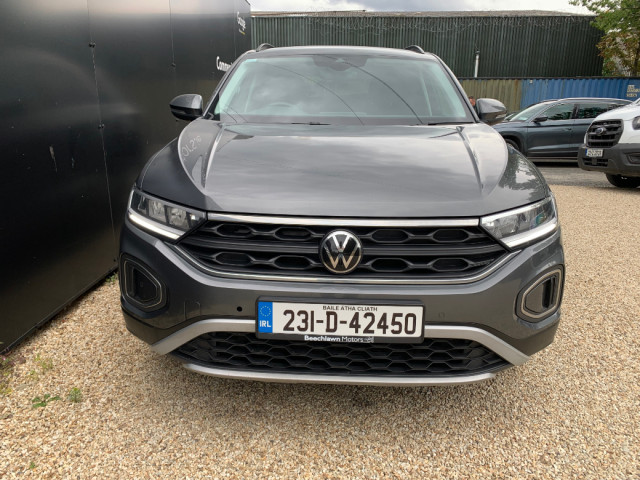 Image for 2023 Volkswagen T-Roc 2.0 TDI 2 SEATER COMMERCIAL // PRICE EXCL. VAT // GREAT CONDITION // 06/27 CVRT // ONE OWNER // FULL SERVICE HISTORY // PARK ASSIST, PARKING SENSORS AND CRUISE CONTROL // 