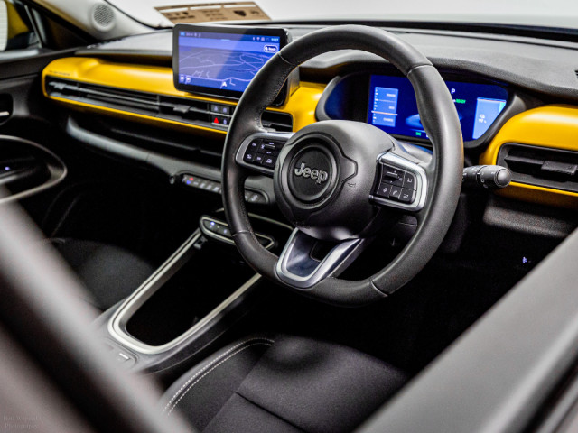 Image for 2024 Jeep Avenger Summit 54kWh 155HP