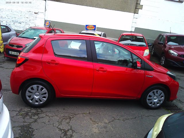 Image for 2015 Toyota Yaris HYBRID MC 4DR AUTO