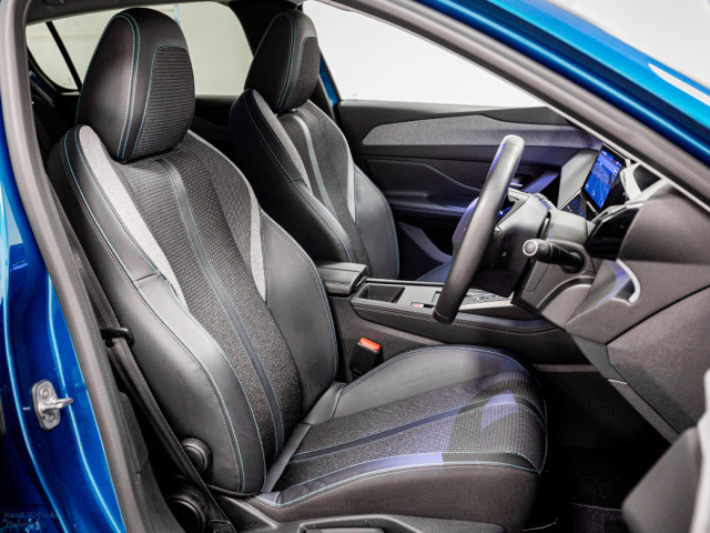 Image for 2024 Peugeot 308 E-Allure 54kWh 155HP