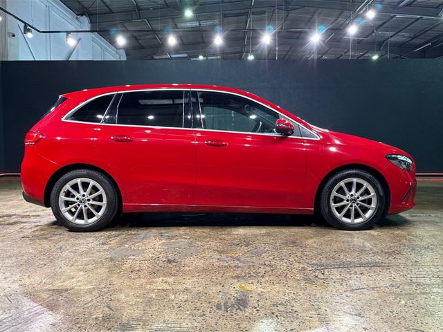 Image for 2019 Mercedes-Benz B Class B180 1.4 AUTOMATIC - HALF BLACK LEATHER - FACTORY ALLOY WHEELS - ELECTRIC/HEATED SEAT - REAR CAMERA